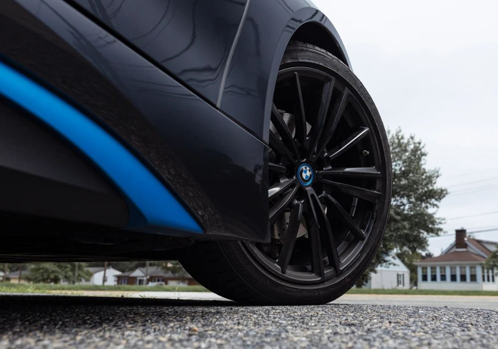 BMW i8 Roadster Rental | Triumphant Luxury