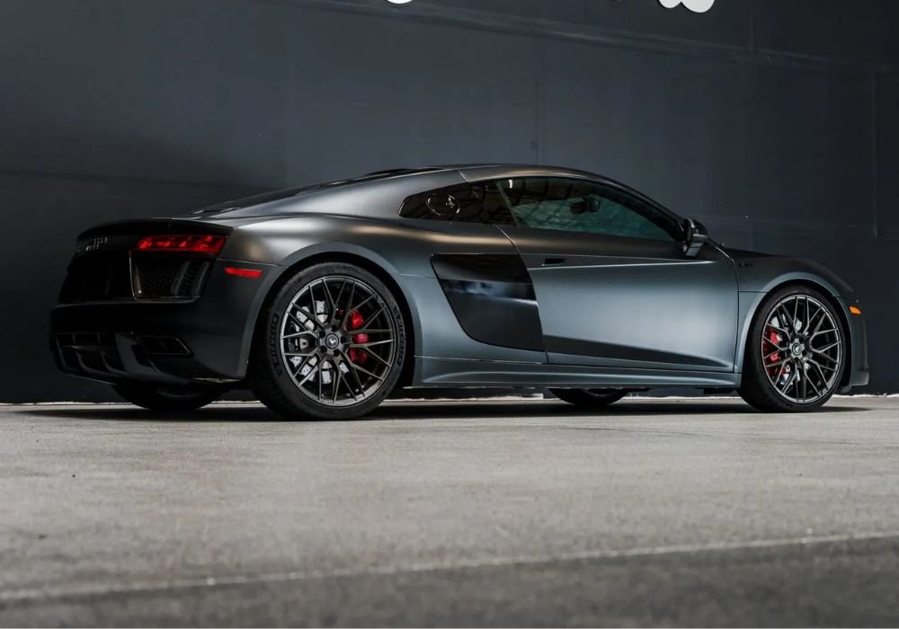 Audi R8 Rental | Luxury Car Rentals | Triumphant Luxury