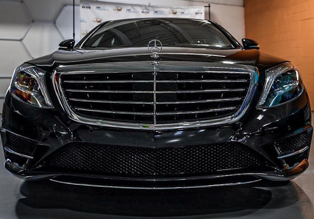 Mercedes-Benz S550 Rental Triumphant Luxury