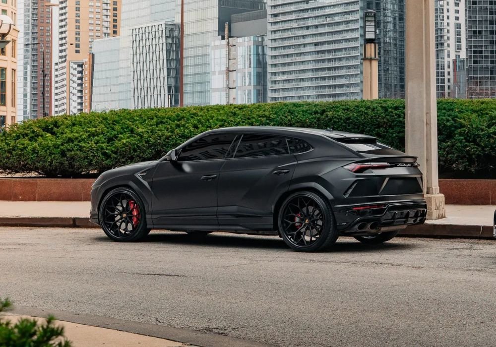 Lamborghini Urus | SUV | Triumphant Luxury