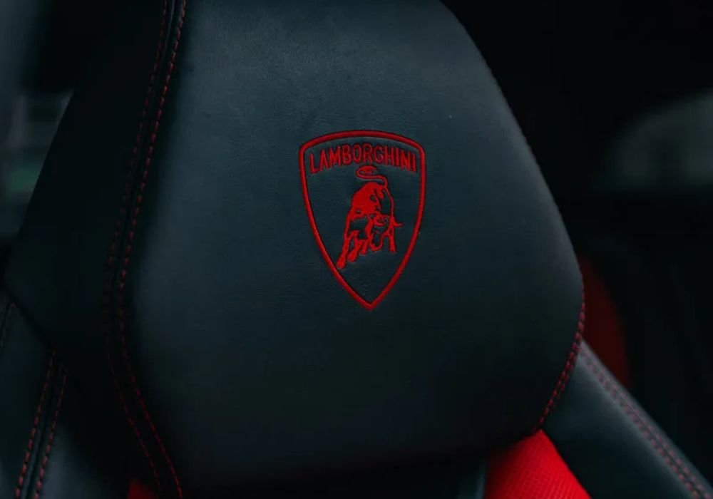 Lamborghini Urus | SUV | Triumphant Luxury