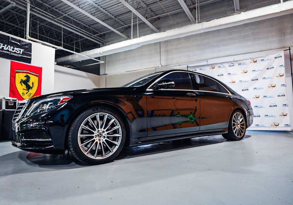 Mercedes-Benz S550 Rental Triumphant Luxury