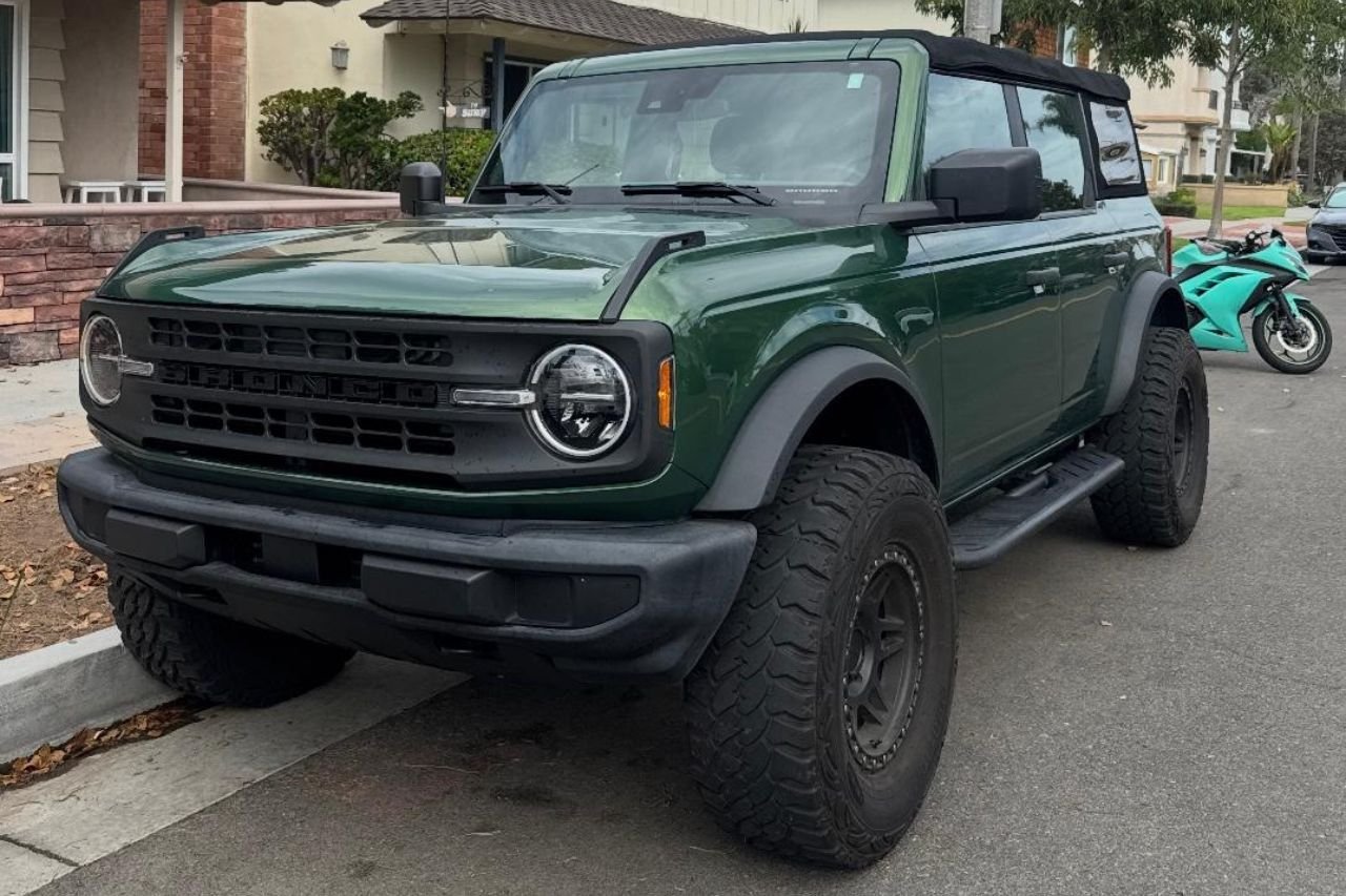 Front-engine, 4WD | Triumphant Ford Bronco 4×4 | Triumphant Luxury WebsiteLuxury Website