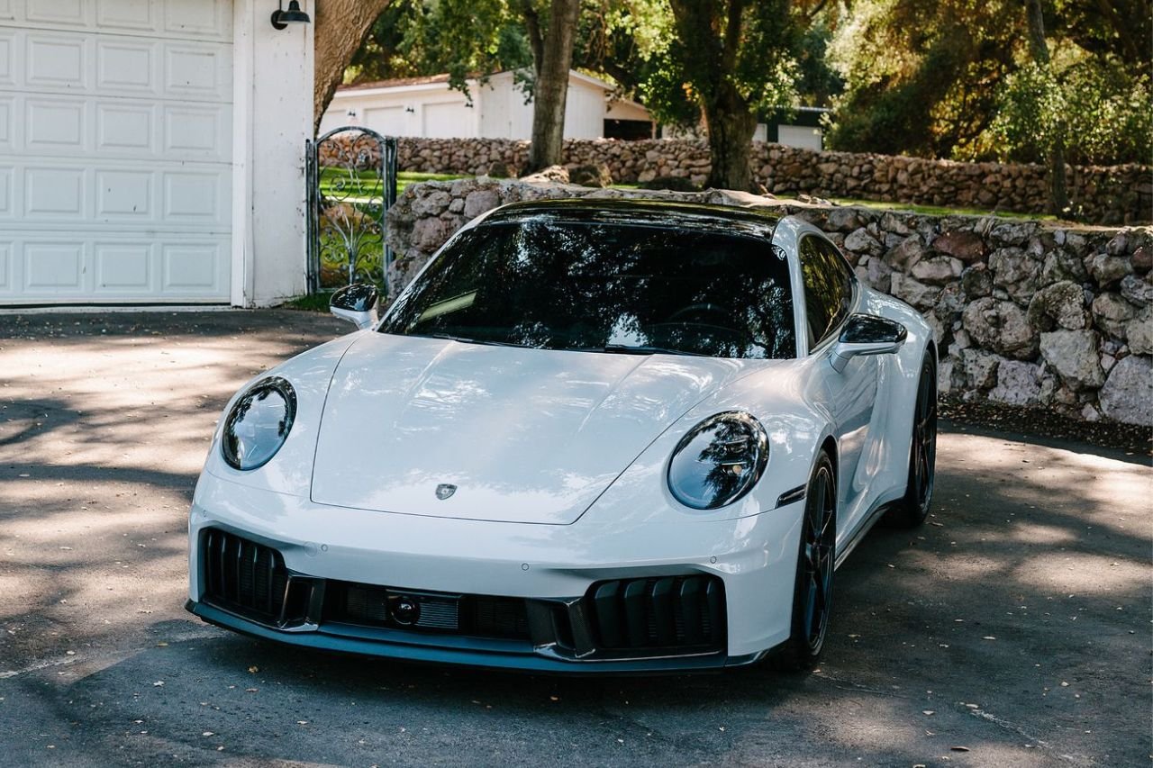 Porsche 911 Carrera 4 GTS | Triumphant Luxury Website